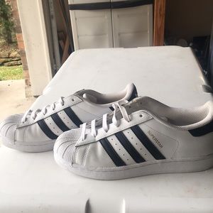 Adidas tennis shoes